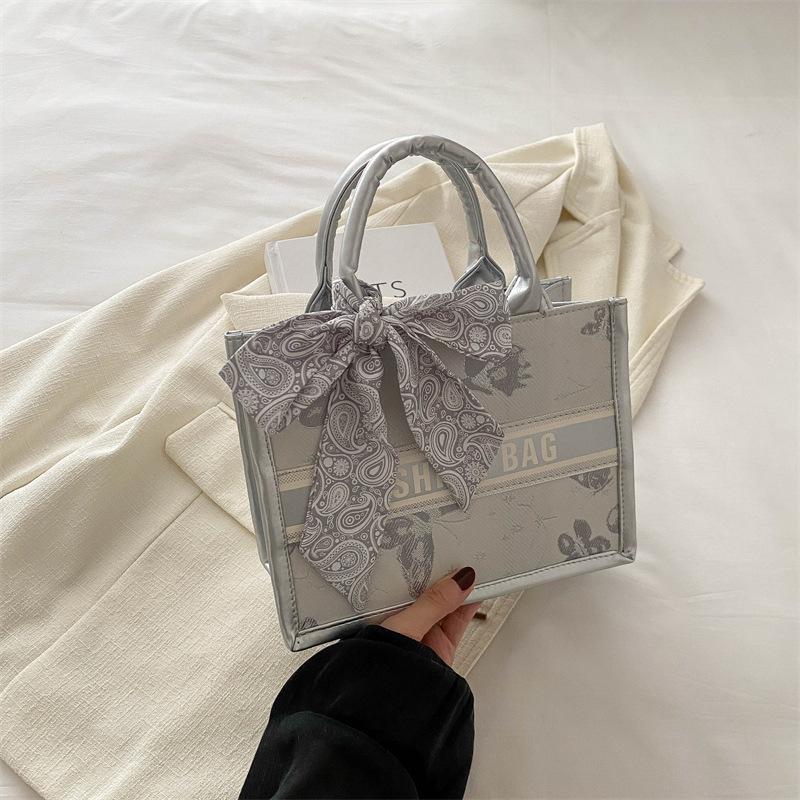 

Красивая сумка-тоут большой вместимости женская личность тренд ниша сумка для поездок на работу на плечо сумка-мессенджер повседневная сумка серебряный