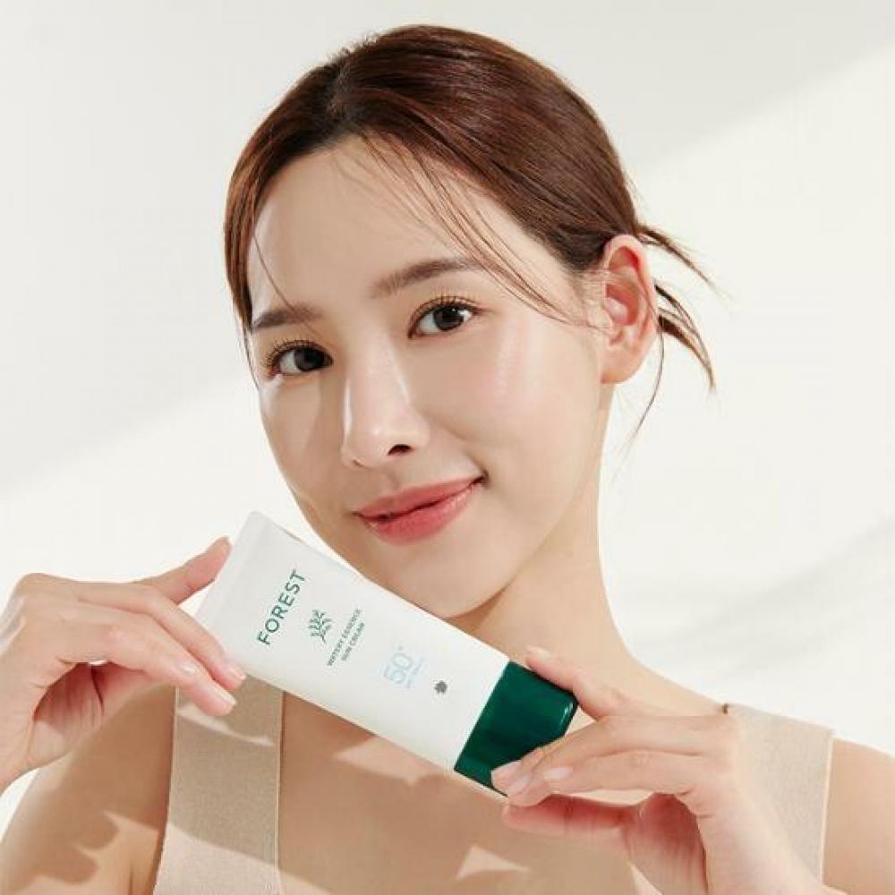

Greenfinger [Nayeon PICK] Greenfinger Forest Watery Essence Sun Cream 80 мл