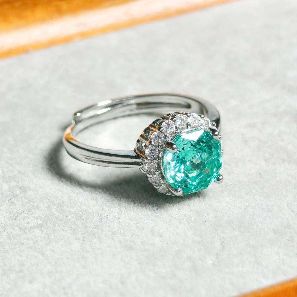 Gessen Paraiba Schlichtes Rosenschliff Schmuckset: Exquisite Ohrringe, Ring & Anhänger im leichten Luxusstil.