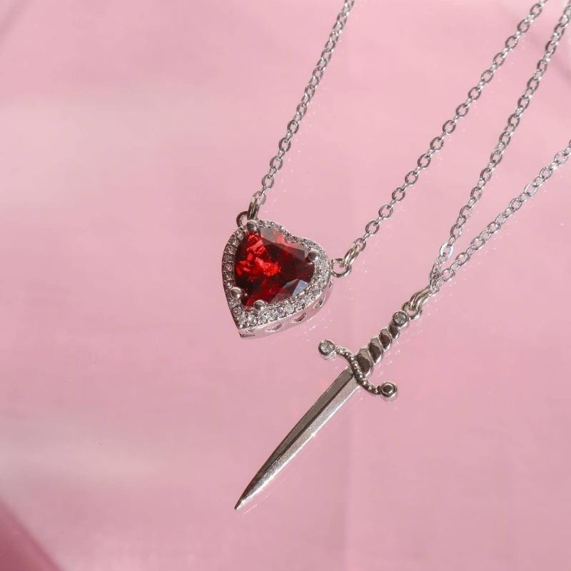 Retro Love Necklace Jewelry One Arrow Through Heart Valentine's Day Premium Love Dagger Pendant