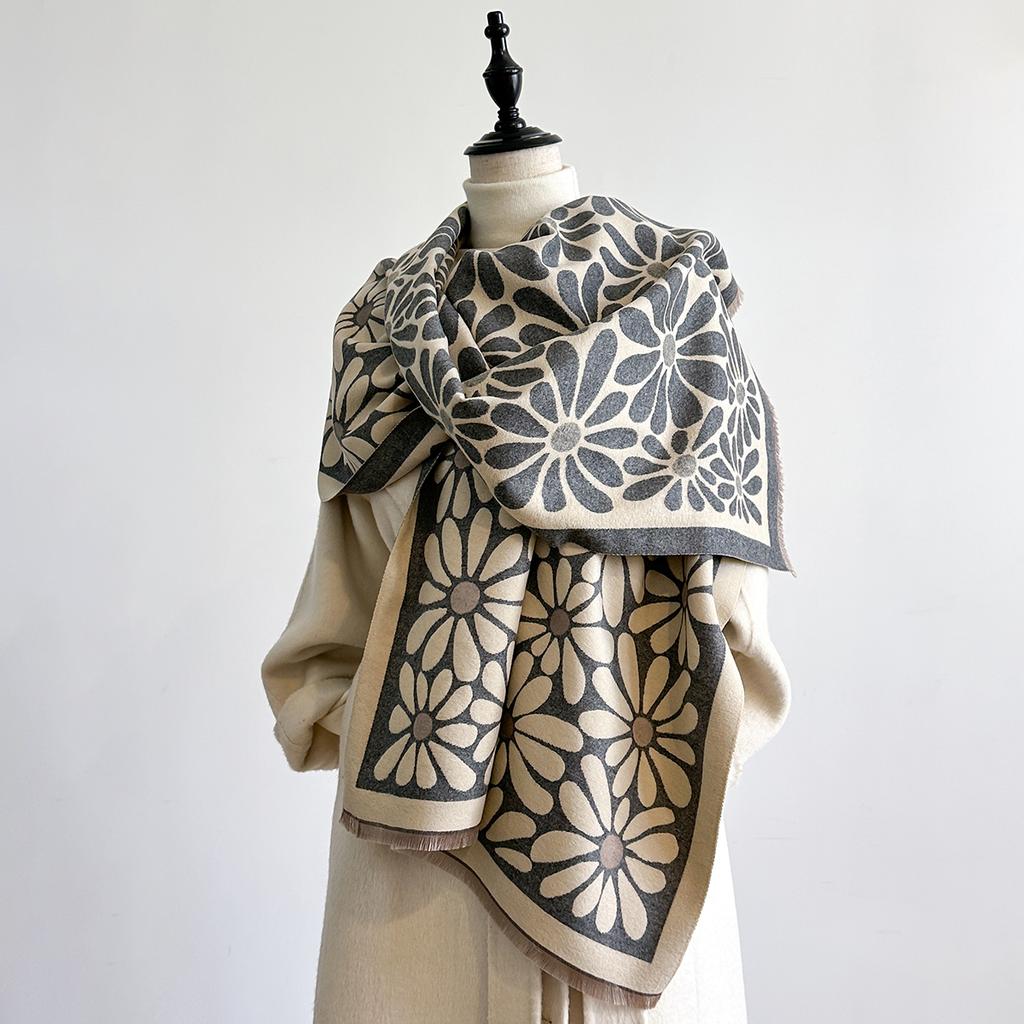 New Women Italian style Print Scarf Winter Warmer Pashmina Two-Sided Daisy Scarves Female Shawls Thick Blanket Wraps Foulard
