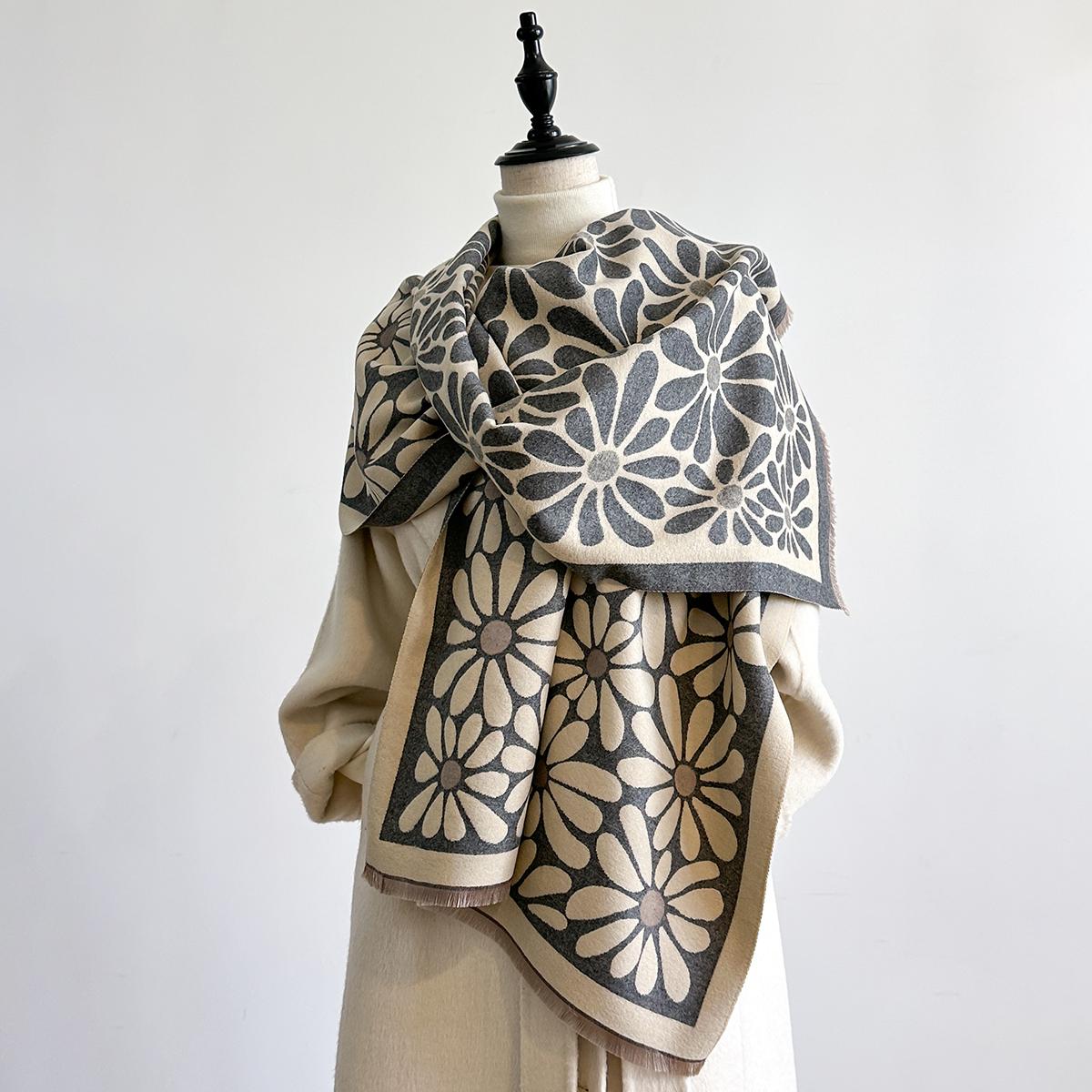 

Новый женский шарф с принтом в итальянском стиле, зимний утеплитель, пашмина, двусторонний шарф с ромашками, женские шали, толстое одеяло, накидки, фуляр