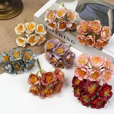 Decoração de casa – Flores e coroas artificiais