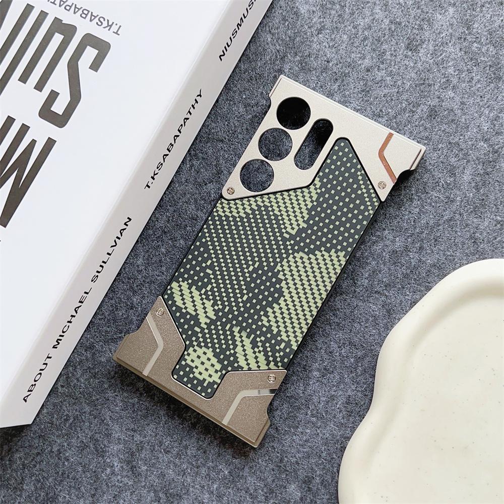 

Подходит для Samsung S25ULTRA Металлический чехол для мобильного телефона Камуфляж Узор из углеродного волокна Безграничная броня Магнитная адсорбция Противоударный чехол Galaxy S22ultra