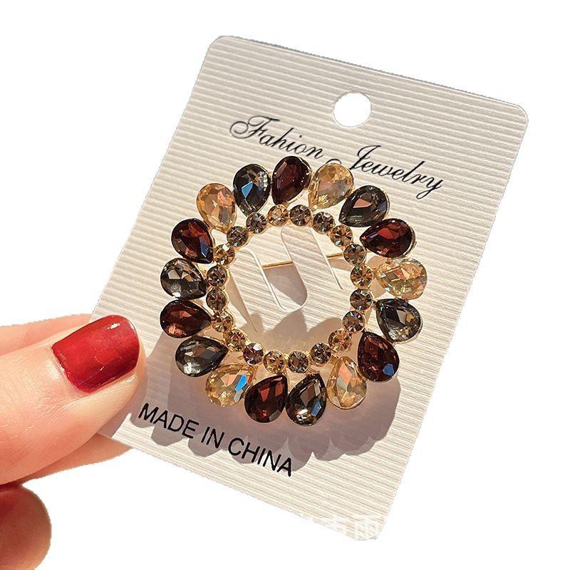 High-end Retro Crystal Flower Brooch Women's Personality Jacket Cardigan Corsage Fashion Exquisite High-end Pin