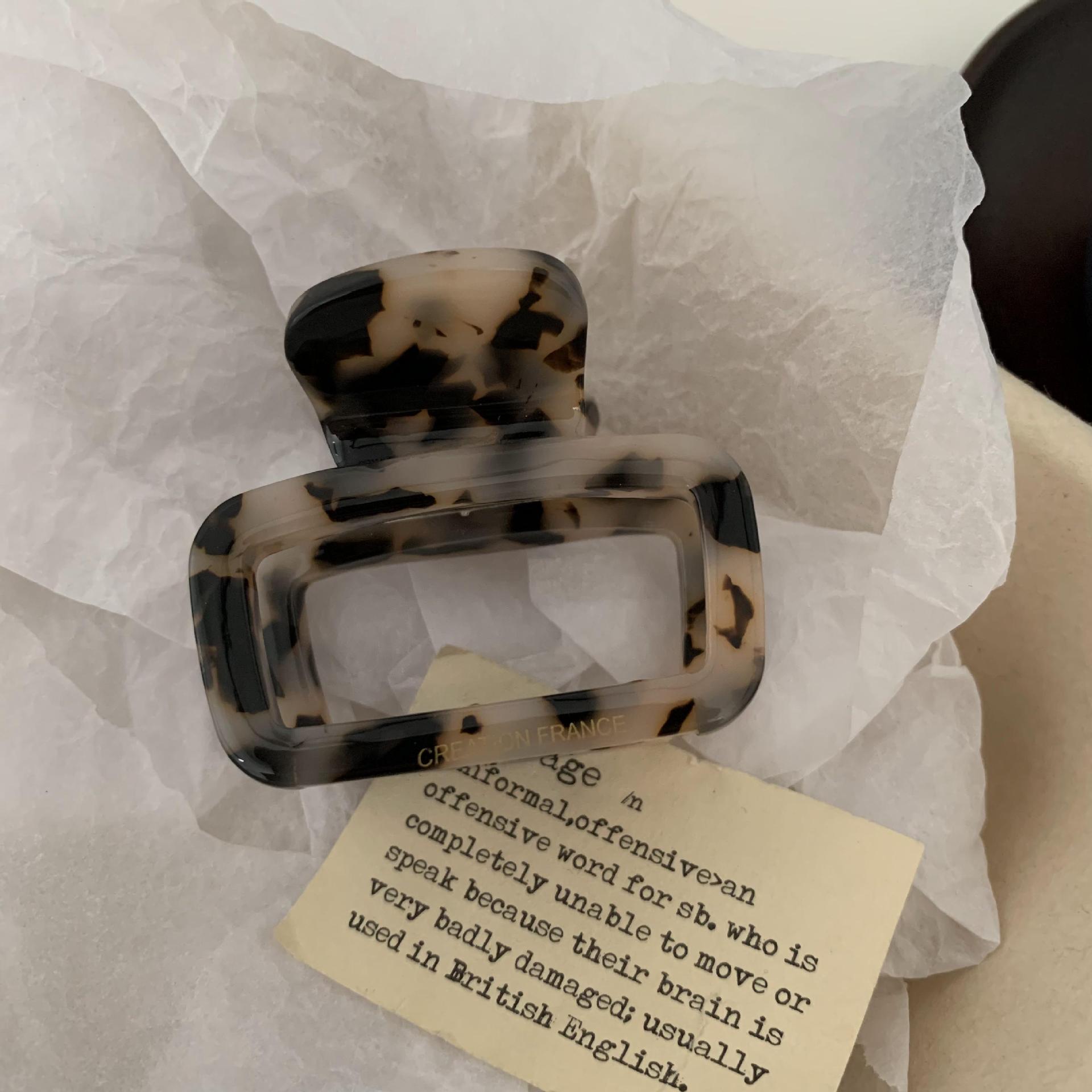 

New Hair Clips for Girls Elegant Leopard Print Acetate Hair Clip Women High Quality Hair Claw Hair Accessories Hairclip