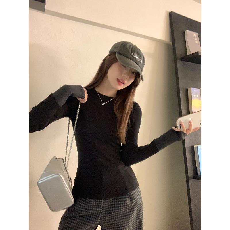 Autumn and winter design contrasting color splicing round neck cashmere versatile long-sleeved bottoming shirt for women layered with petite tops