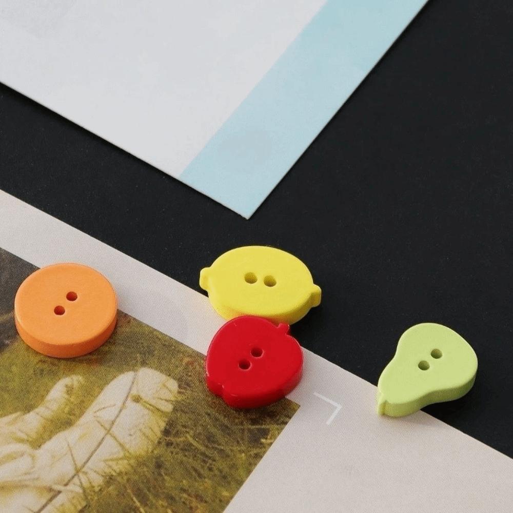 40pcs Fashionable Peach Colored Fruits Buttons 2 Holes Creative Mango Buttons Cute Resin Orange Buttons Clothes Accessories