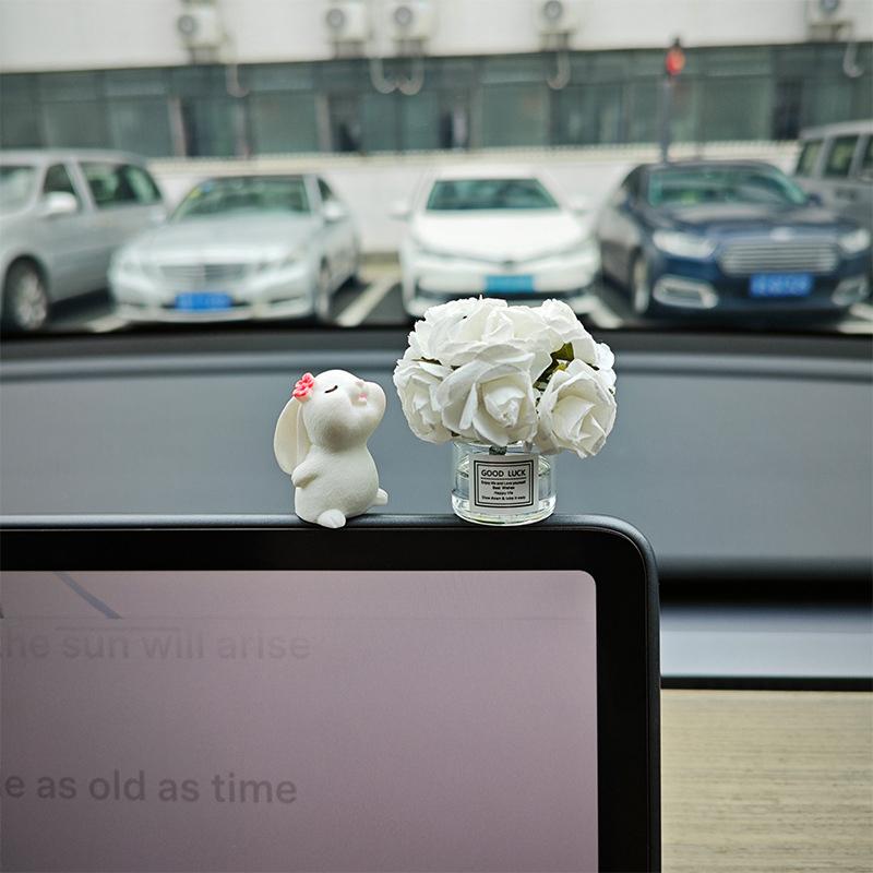 1 Set  Car Healing Doll Ornaments Cute Mini Vase And Rabbit Car Center Console Window Decoration