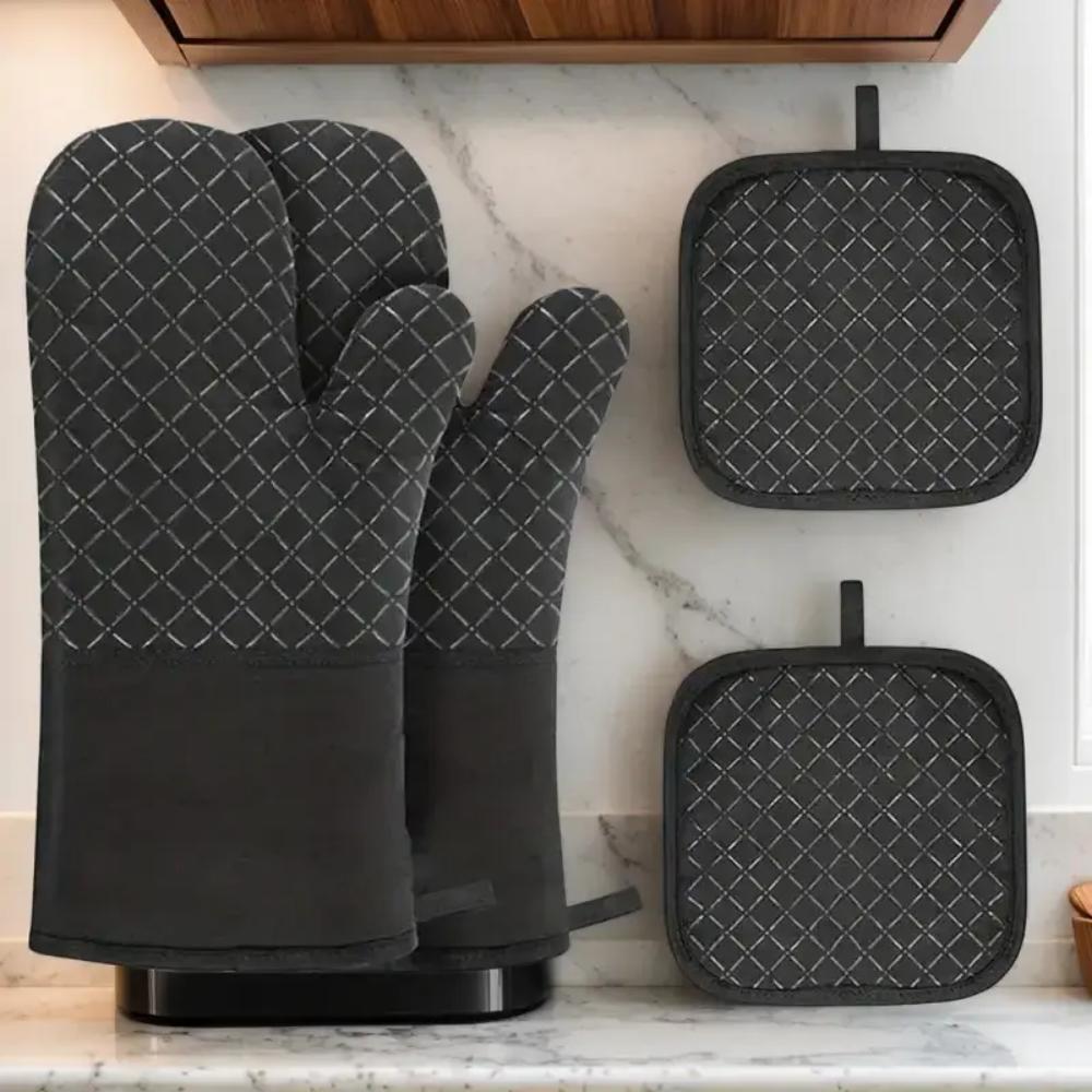 

4-piece set of oven gloves and pan pads, 500°F kitchen heat insulation gloves, anti-slip silicone striped oven gloves, heat-resi