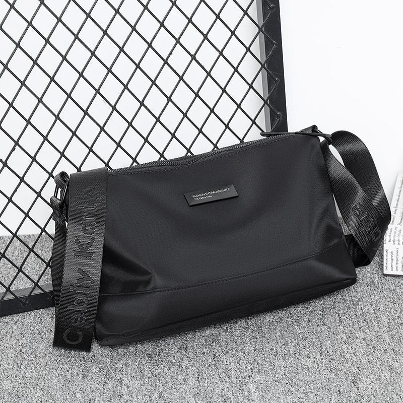Leichte Umhängetasche für Herren mit großem Fassungsvermögen, dreilagige Umhängetasche, Pendlertasche für Herren