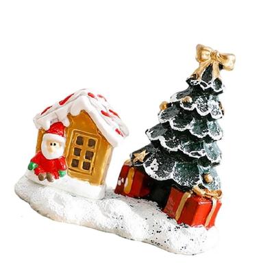 Elegantes Weihnachtshaus-Ornament mit zarten Details Harz Feiertagsszene Ausstellungsstatue Heimdekoration