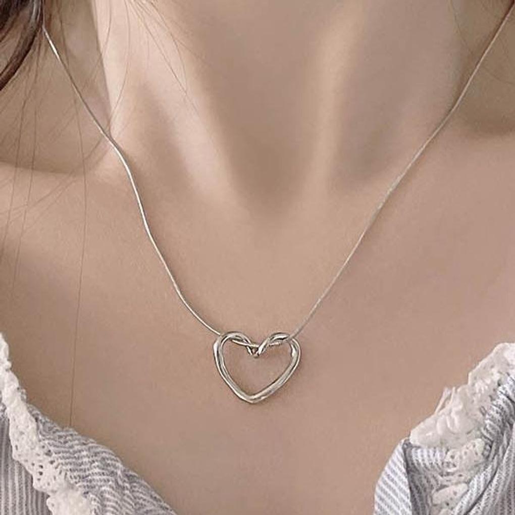Women's Surgical Steel Snake Chain Twisted Heart Necklace