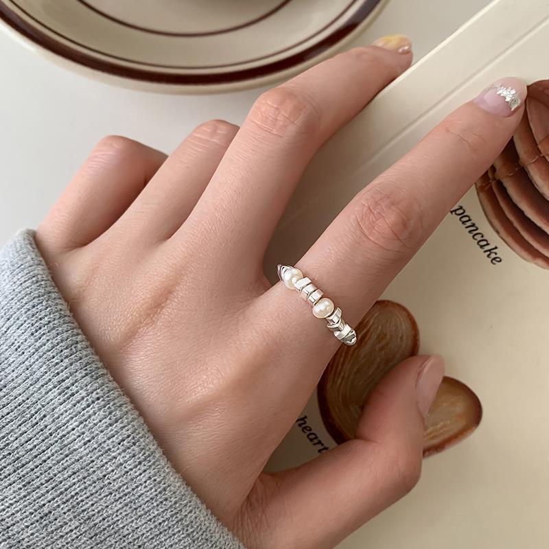 Elegant Korean-Style Sweet Pearl Silver Ring for Women - Handmade Geometric Design, Perfect for Any Occasion.