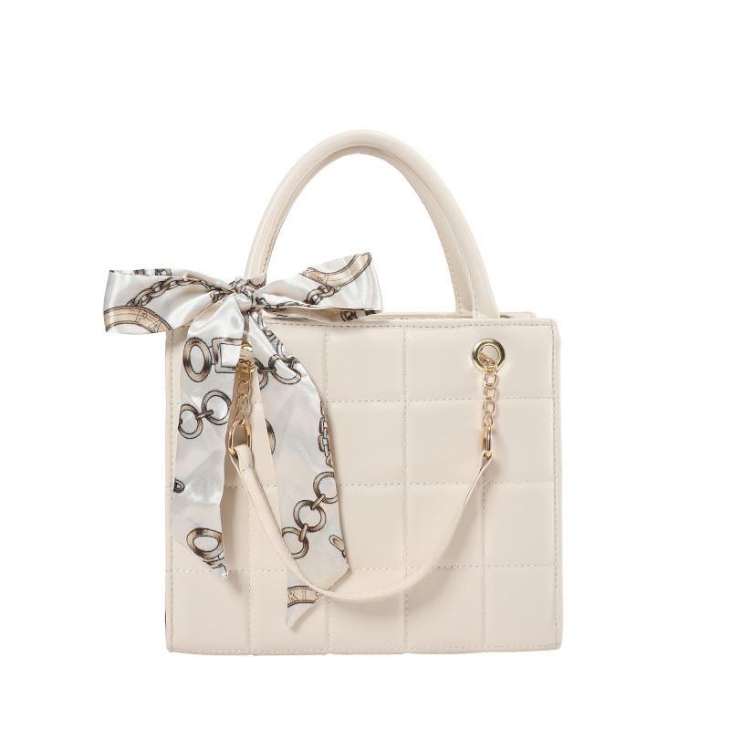 Trendy Street Style Pu Material Butterfly Bowknot Women's Large Bag With Chain Shoulder Strap