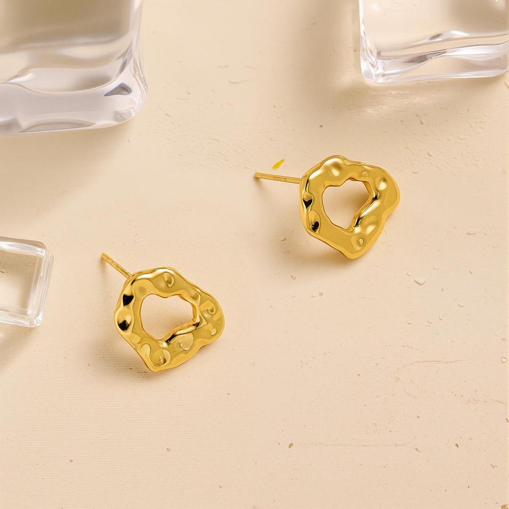 High-end Retro Geometric Titanium Steel Stud Earrings for Women - Niche Light Luxury Irregular Stainless Steel Accessories, Colorfast Design.