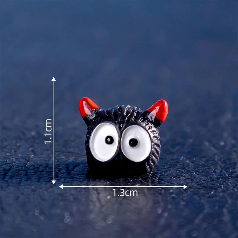 

Miniatures Halloween Luminous Black Briquettes Elfs Mini Dust Ball Figure Miniature Figurines Fairy Garden Ornaments Home Decor
