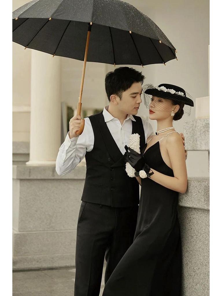 Francouzské retro černé večerní rukavice pro svatební a influencerské focení