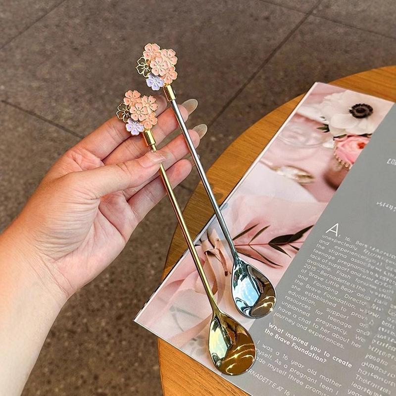 Stainless Steel Japanese Cherry Blossom Spoon Exquisite Dessert Long Handled Ice Spoon Household Bird'S Nest Mixing Spoon