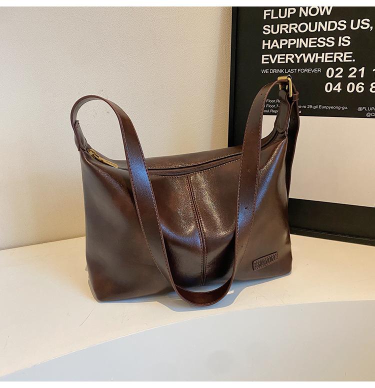 Women's Retro Versatile Large-Capacity Crossbody Tote Bag