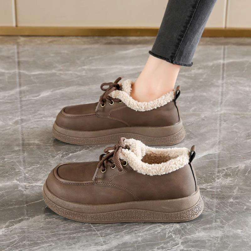 

Leather wool velvet snow boots women s new winter thickened warm platform cotton shoes non-slip 40 темно-коричневого кольору