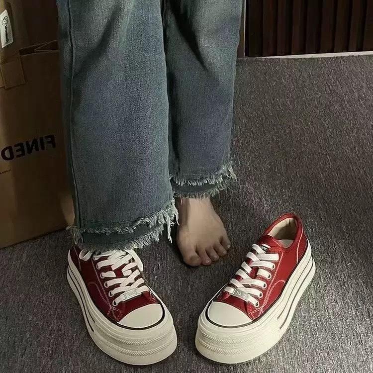 Student Spring and Autumn Korean version 2025 new muffin height-increasing low-top versatile thick-soled height-increasing shoes multi-color casua