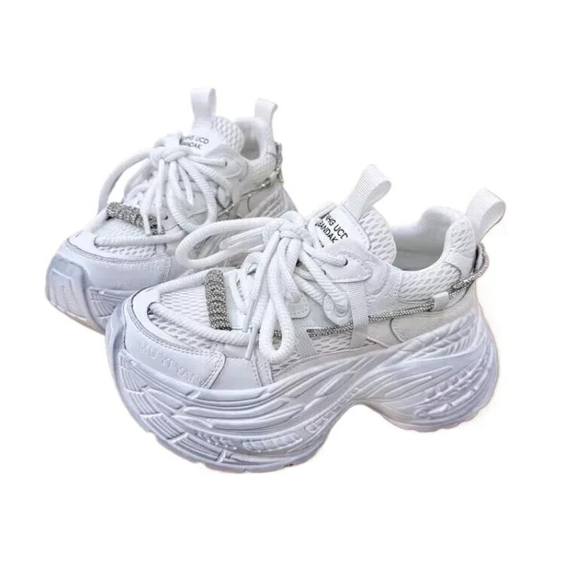

Модная женская вулканизированная обувь 2025 Новые уличные дышащие женские кроссовки Легкие дышащие на шнуровке Платформа Женские повседневные кроссовки 37 белый