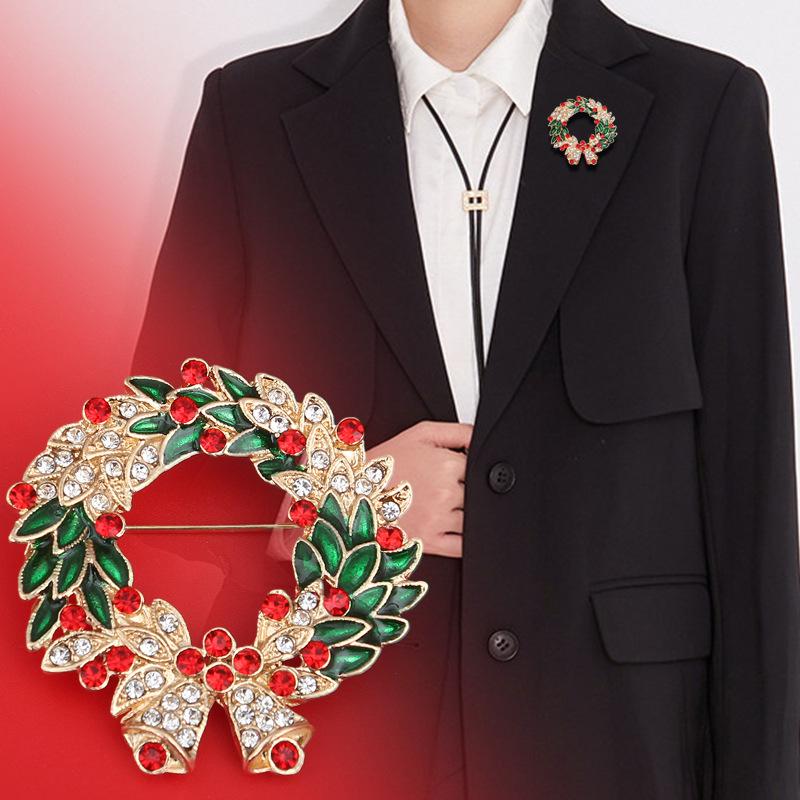 Christmas Brooches for Women Exquisite Cute Santa Bells Brooch Pin Shiny Zircon Garland Badge Trendy Clothes Accessory Jewelry