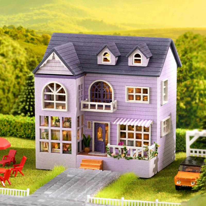 Zhi Qu Wu DIY Miniature Happy Manor Wooden Model Toy for Kids