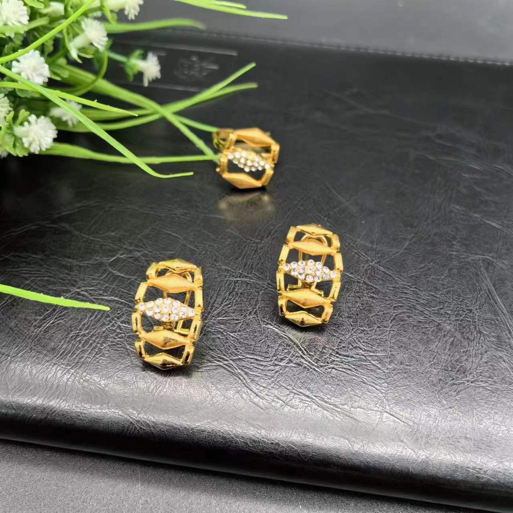 Dubai 24k Vergoldetes Schmuckset: Anhänger, Ohrringe, Armband, Ring - Ideal für indische & afrikanische Bräute