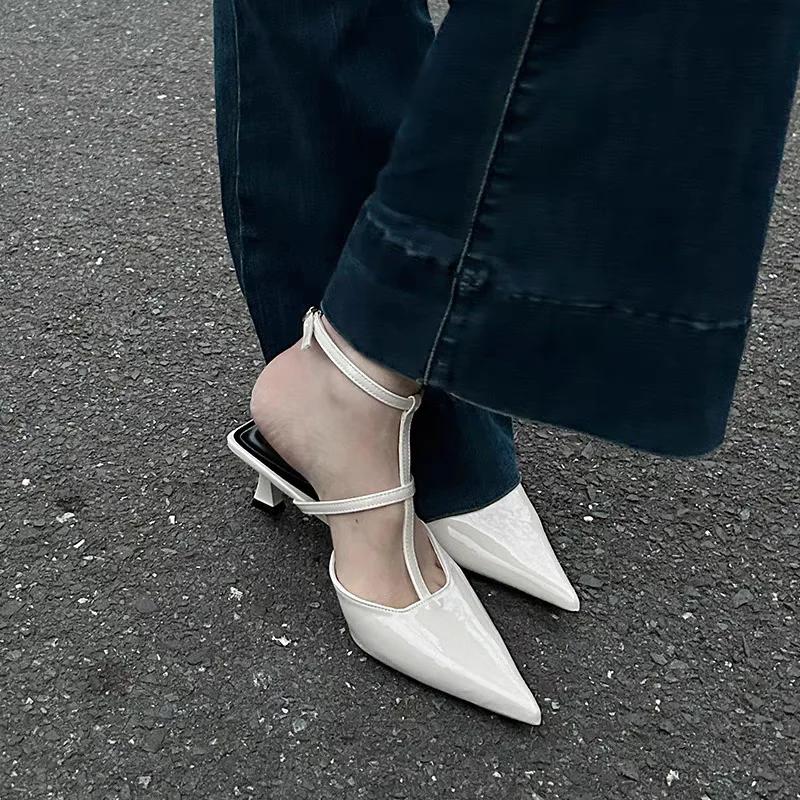 2025Women's Sandals Summer New Low Heel Pointed Thin Strap Strap Buckle Slippers Fashion Temperament Commuter Heel Sandals