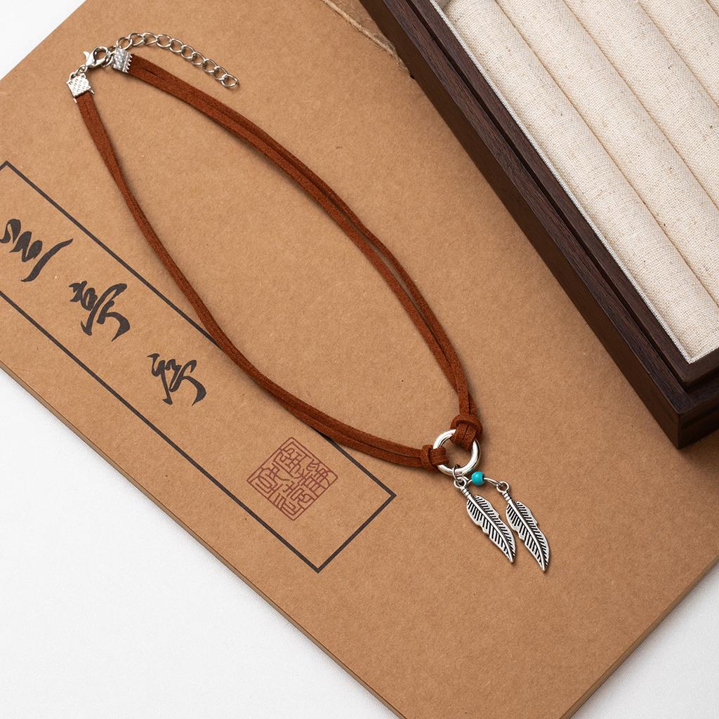 Ethnic Style Feather Woven Fringed Necklace Retro Metal Pendant Bohemian Sen Simple Item Decoration