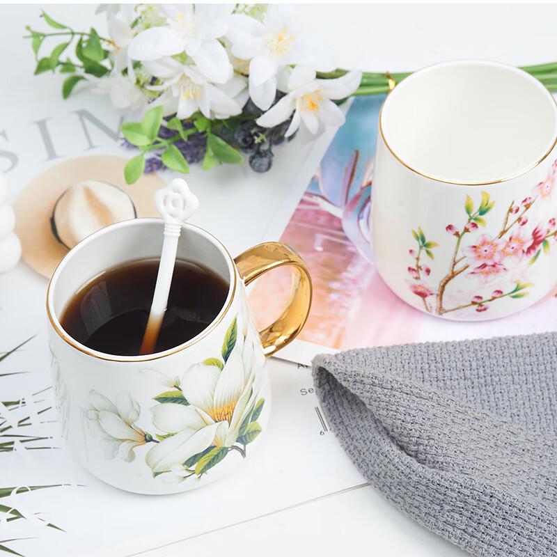 Qianxing Ceramic Plum Blossom Mug with Gold Handle