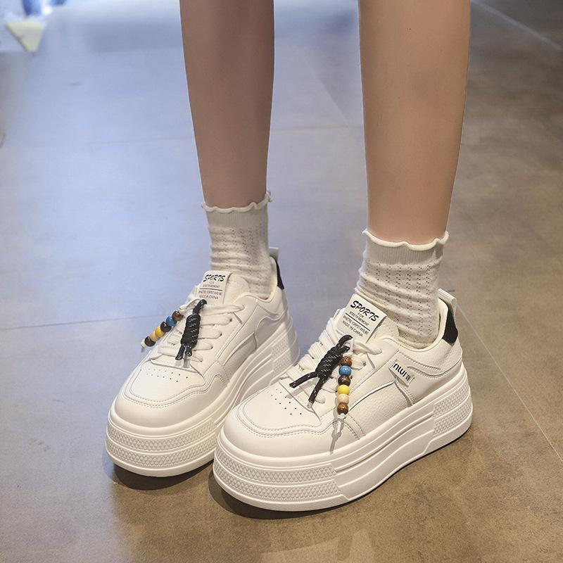 Thick-soled versatile little white shoes women's 2025 new early autumn models women's popular soft-soled non-slip, lightweight and not tired footboar