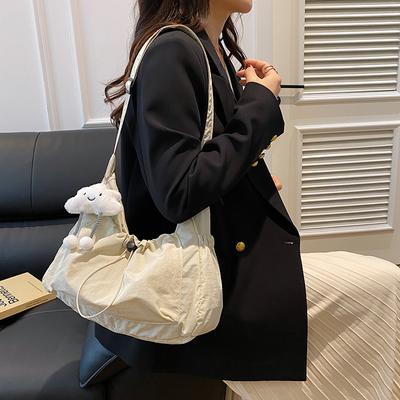 Niche Design Drawstring Pleated Shoulder Bag 2025 Nylon Cloud Messenger Bag Bag Women