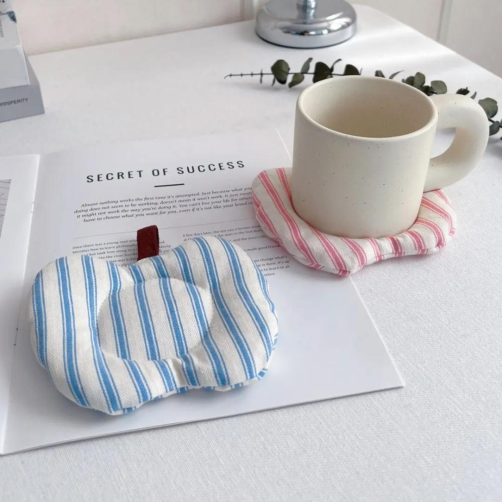 Korean-style Apple Shaped Coasters Table Decoration and Accessories Cute Heat Resistant Mats Tea Pots Insulation Pad Table Decor