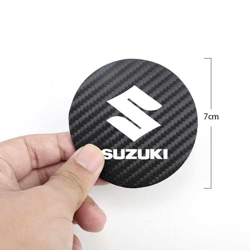 2 Pezzi Sottobicchiere in Pelle per Interni Auto Antirumore Tappetino per Tazza d'Acqua per Suzuki Jimny Samurai Vitara Swift Baleno SX4 Ignis Splash Kaiser