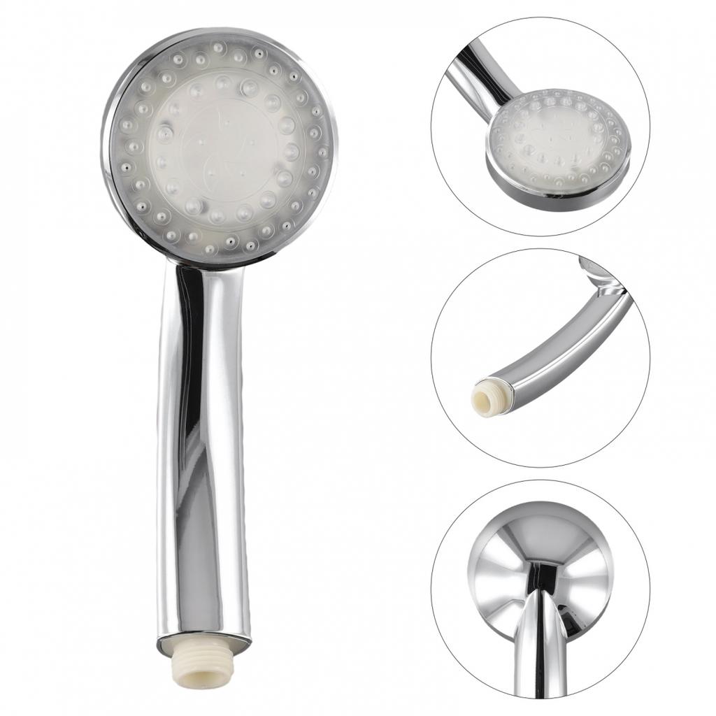 Erstaunlicher farbenfroher LED-Duschkopf, der Ihr Badeerlebnis verbessert