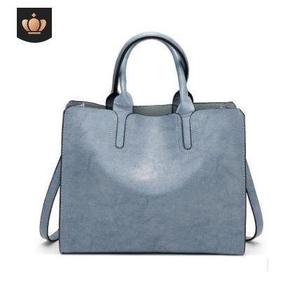 

New high-end women s bags, fashionable tote bags, versatile women s messenger bags, trendy foreign shoulder bags світло-синій колір