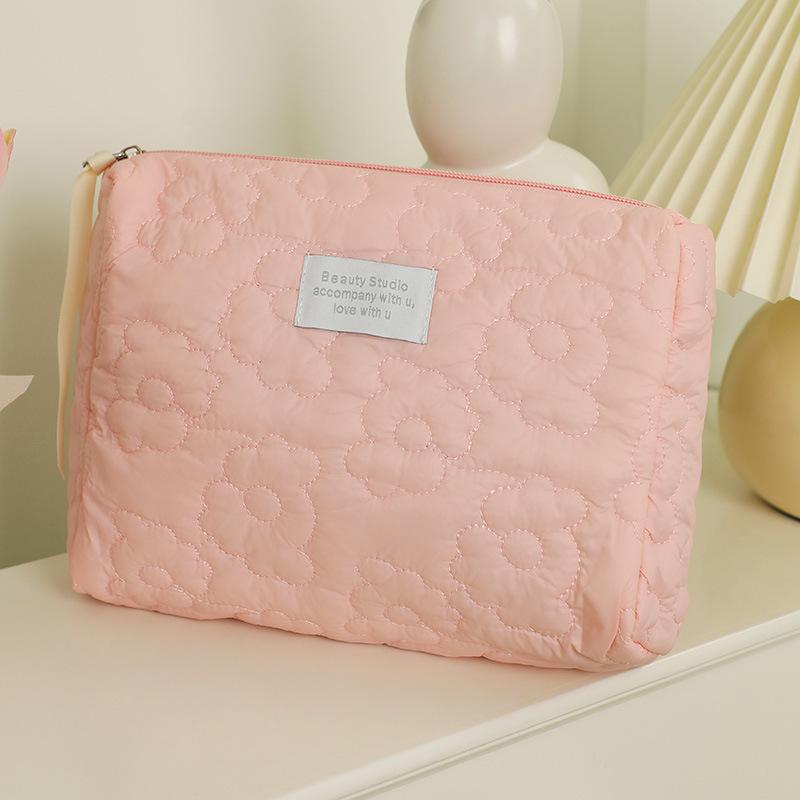 Soft and Cute Cloud Makeup Bag, Girl's Heart Candy, Large Capacity Portable Storage Bag, Dormitory Grooming Bag