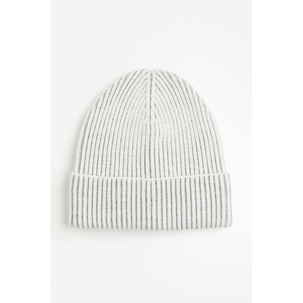 

HM Ребристая Шапка Светло-Серый