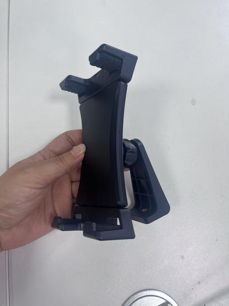 360° Rotating Universal Phone & Tablet Clip for Live Outdoor Photography