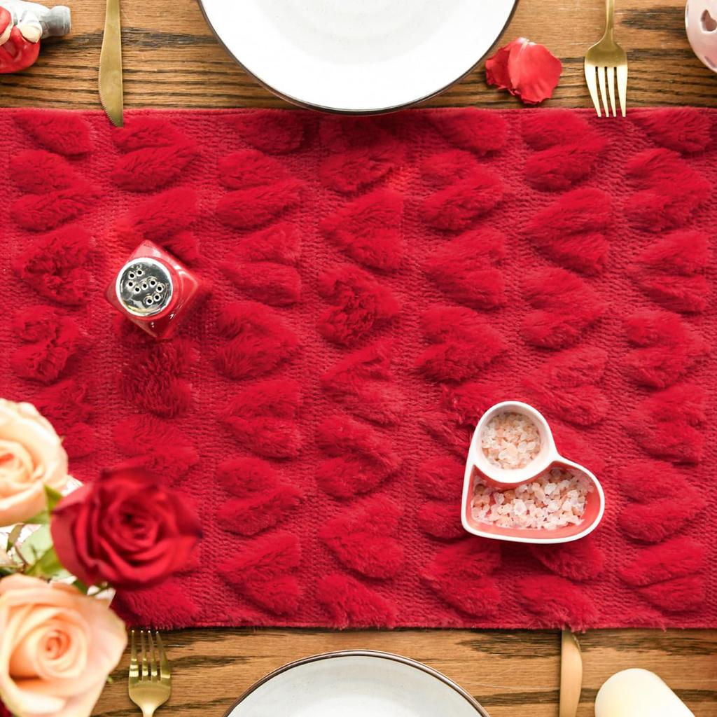 Soft Plush Faux Fur Jacquard Heart Table Runner 72.05x12.99 Inch Flannel Table Runner for Kitchen Home Decoration