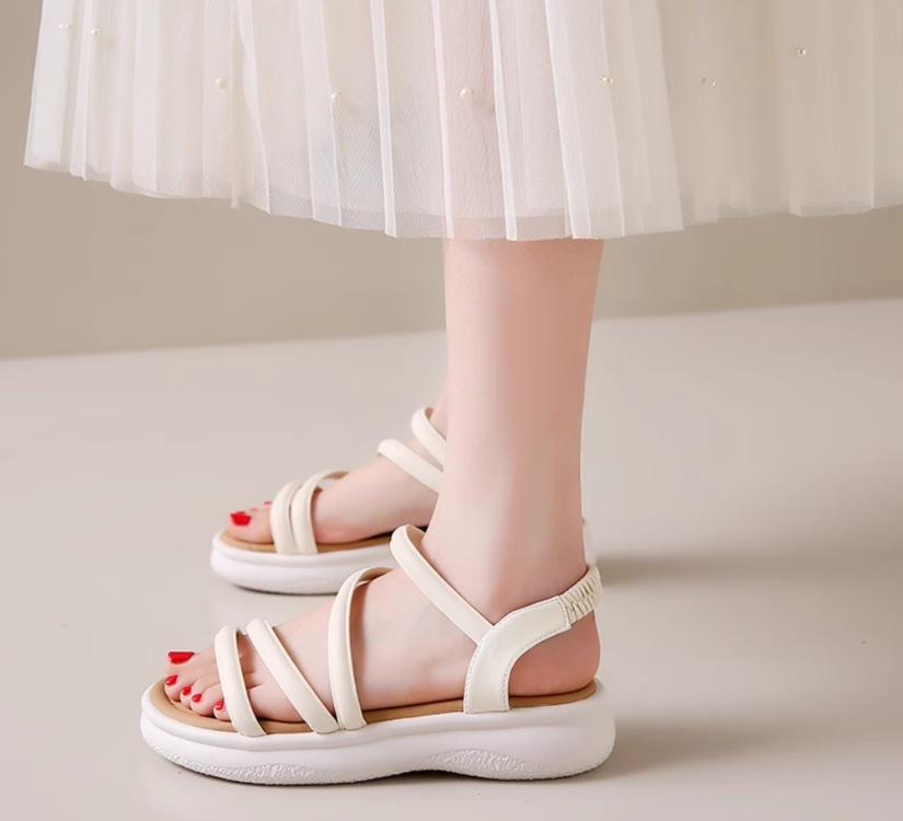 Roman sandals women's summer 2025 new strap beach shoes flat bottom non-slip not tired feet pregnant women sandals outside