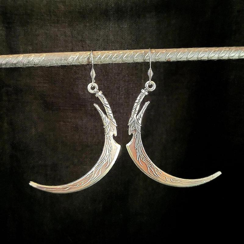 Jun An Gothic Antique Silver Knight Scythe Sword Earrings