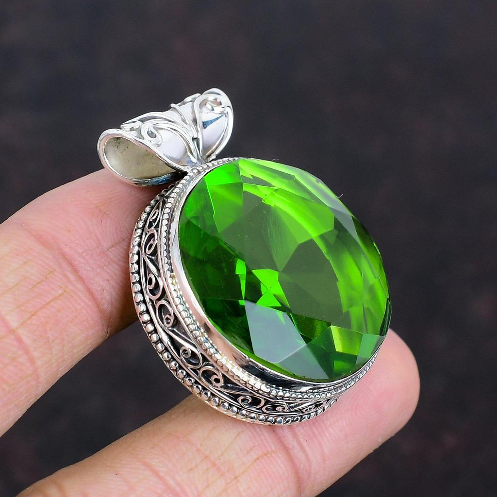 Fasetovaný přívěsek s peridotem přívěsek z pravého drahokamu vintage přívěsek přívěsek ze sterlingového stříbra 925 ručně vyráběné šperky dámský přívěsek zásnubní dárky