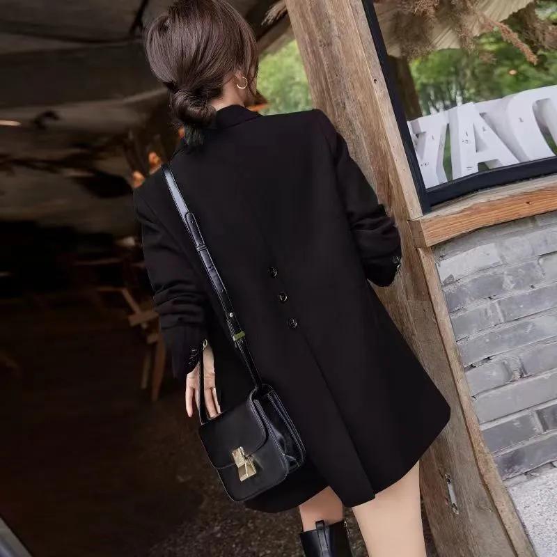 Dámské jarní a podzimní jednobarevné sako pro malé postavy s knoflíkem vzadu a rozparkem