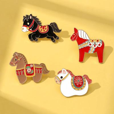 Broche Cavalo Zodíaco 2026 Ano do Cavalo Aniversário Pequeno Presente Broches Mascote Ano do Cavalo Acessórios de Vestuário