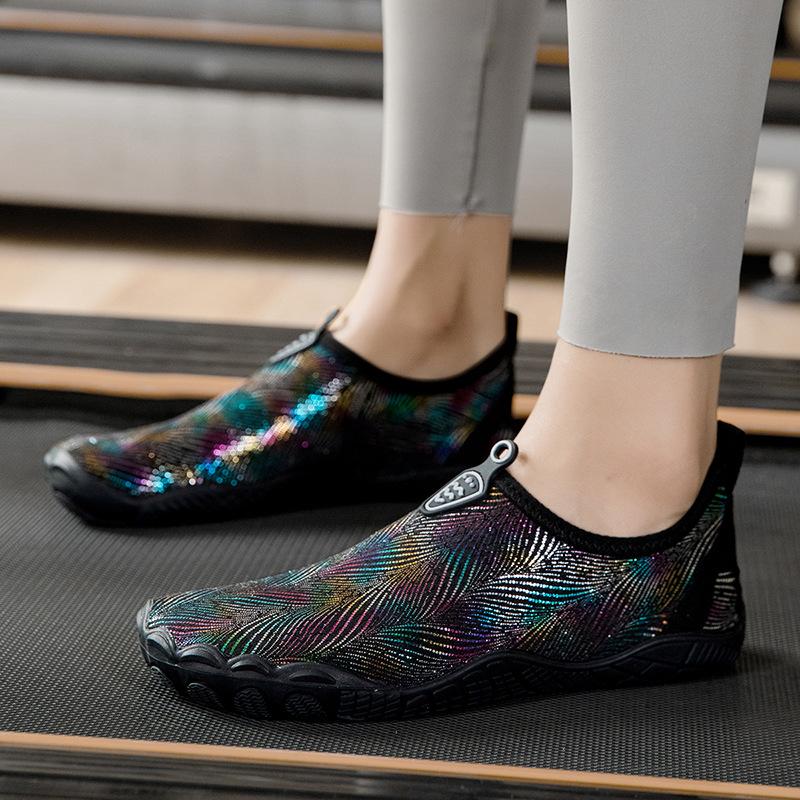 Outdoor wading shoes men's and women's quick-drying creek shoes snorkeling water shoes amphibious non-slip beach shoes skin-friendly swimming shoes