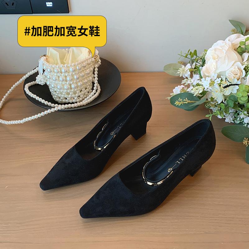 

Suede small square head high heels, shallow mouth versatile oneword with thick heel single shoes, widened large size women s shoes 45 чорний